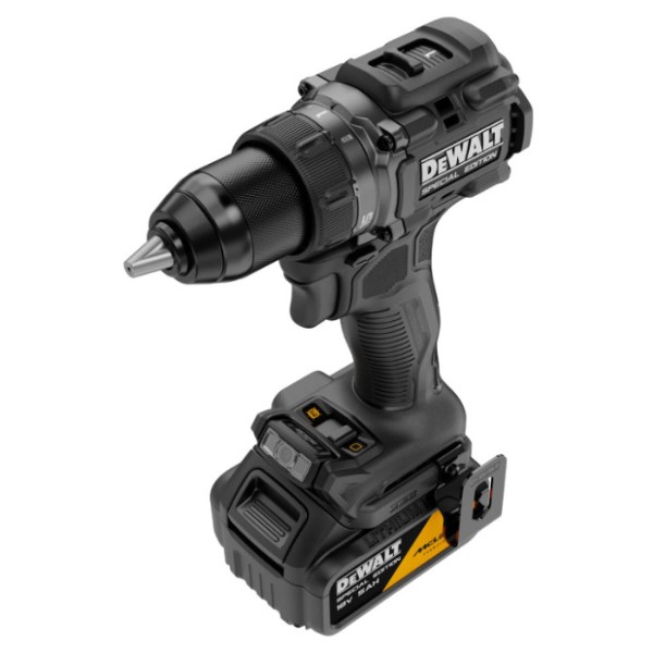 Фото - Дрель-шуруповерт DeWALT DCD81MP2T